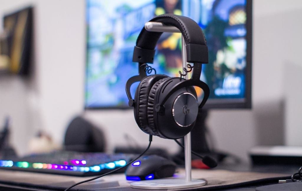 Battle of the Titans: Corsair Virtuoso RGB Wireless vs. Logitech G Pro X – Which Gaming Headset Reigns Supreme?